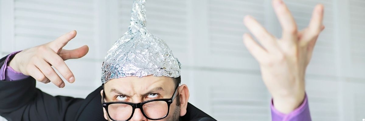 Kriz Dönemlerinde Komplo Teorileri Neden Artar